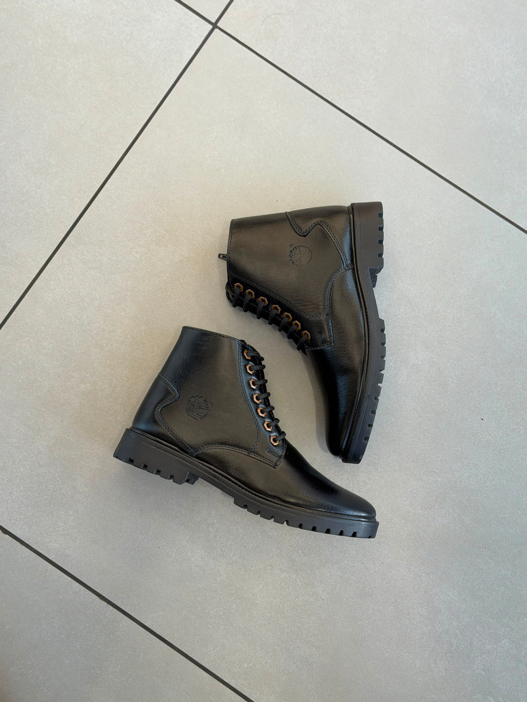 TIMBERLAND BOOTS
