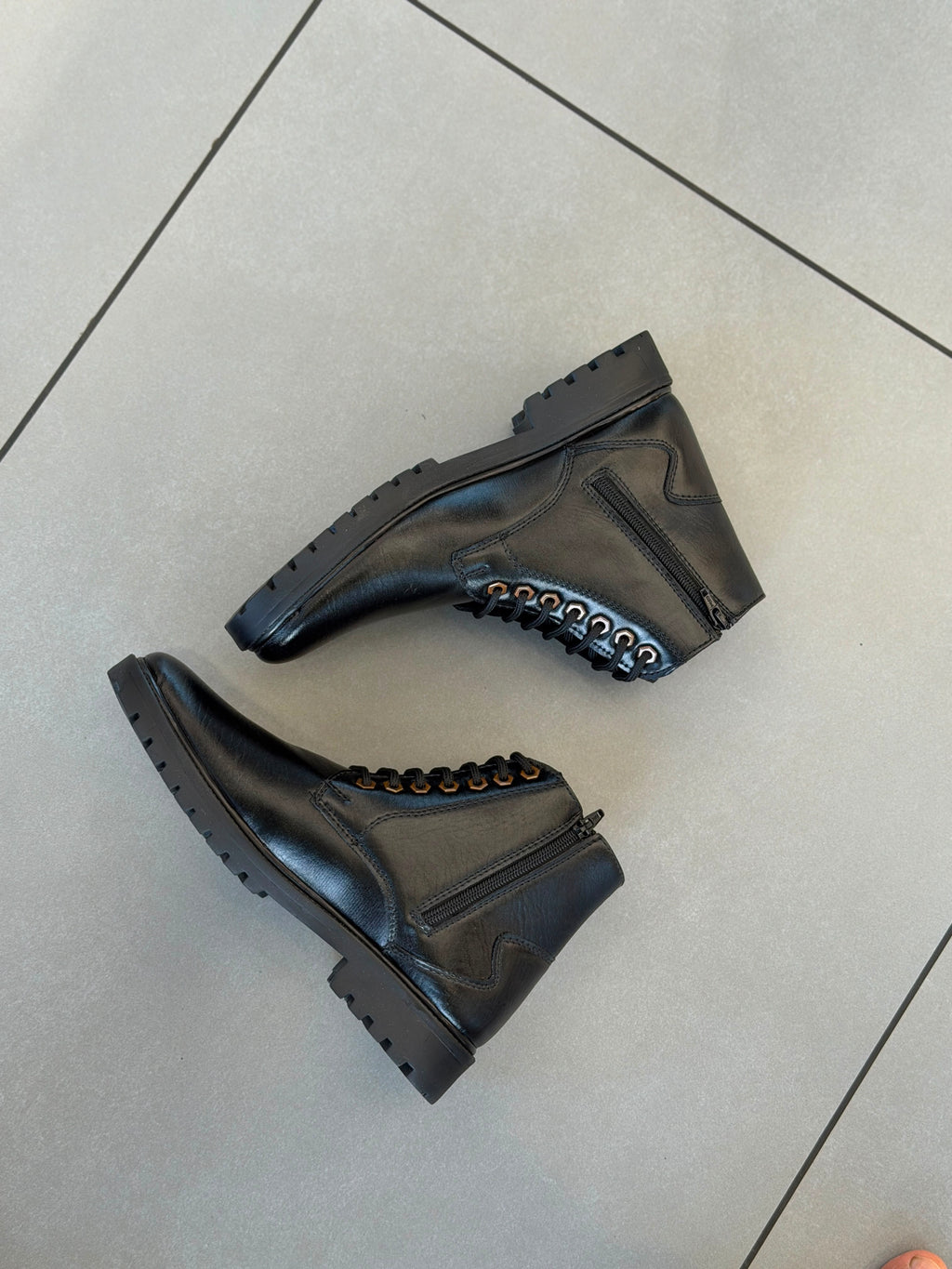 TIMBERLAND BOOTS